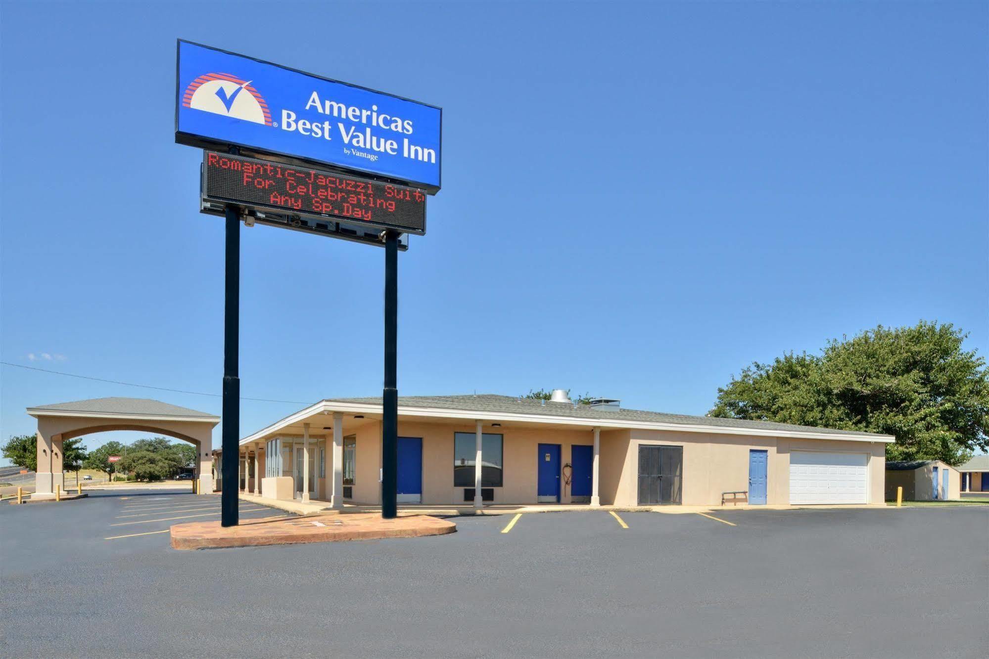 Americas Best Value Inn Lubbock East Zewnętrze zdjęcie