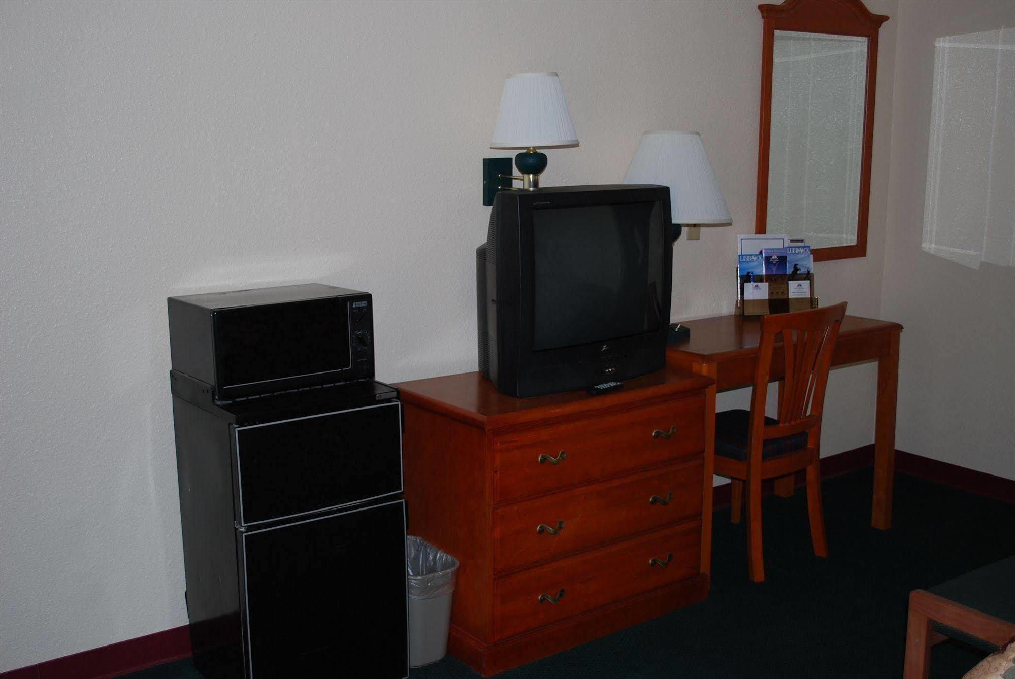 Americas Best Value Inn Lubbock East Zewnętrze zdjęcie